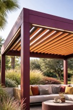 Couleur originale rouge EMPIRE pour cette pergolas Bioclimatique en aluminium Technal près de Bouc bel air 2
