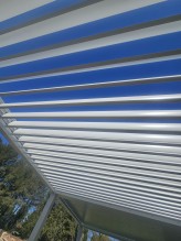 pergola bioclimatique en aluminium blanche