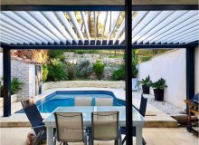 Pose d'une pergola bioclimatique en aluminium Technal vers La Bouilladisse